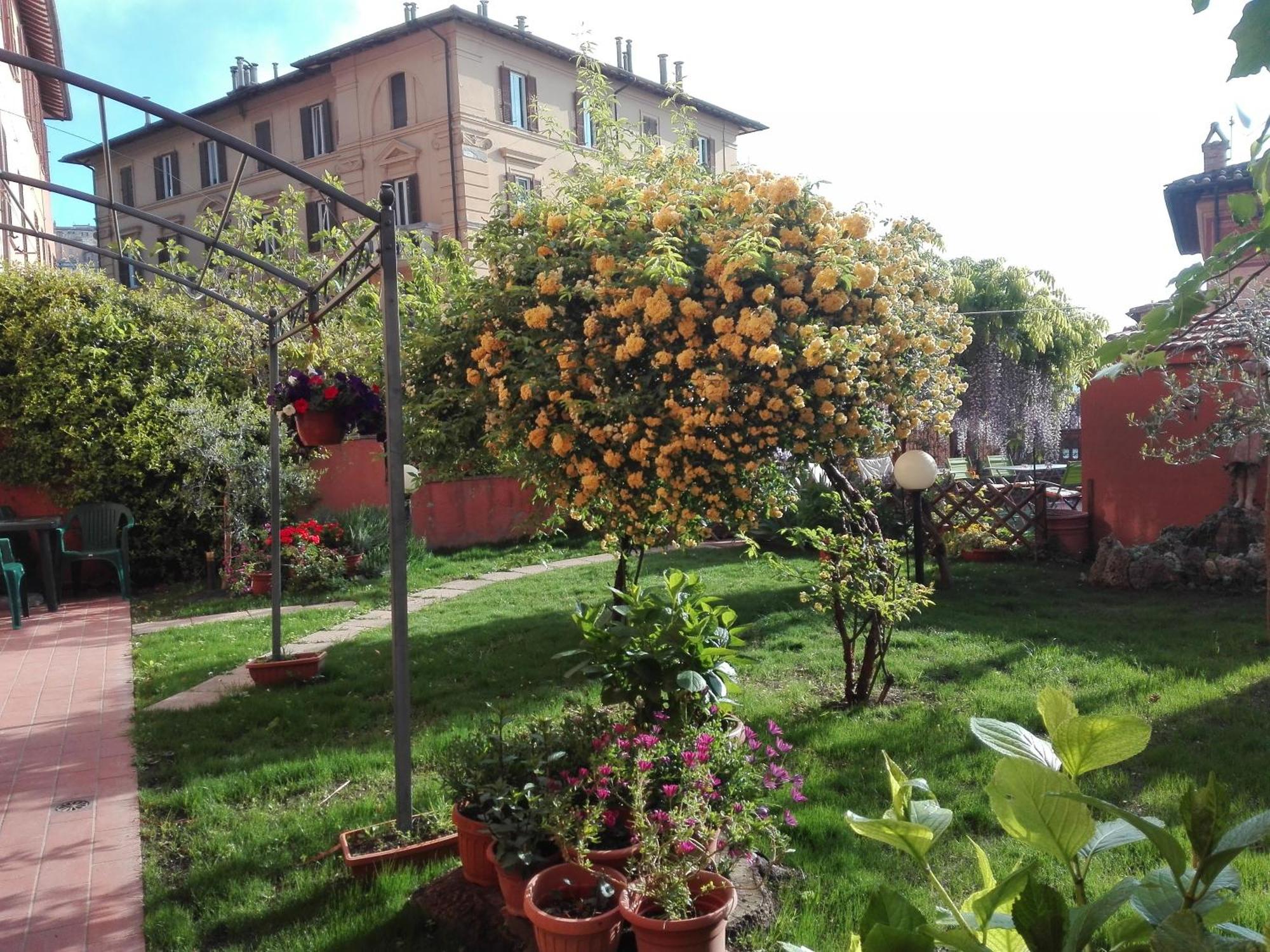 Al Giardino Di Alice Bed & Breakfast เปรูจา ภายนอก รูปภาพ