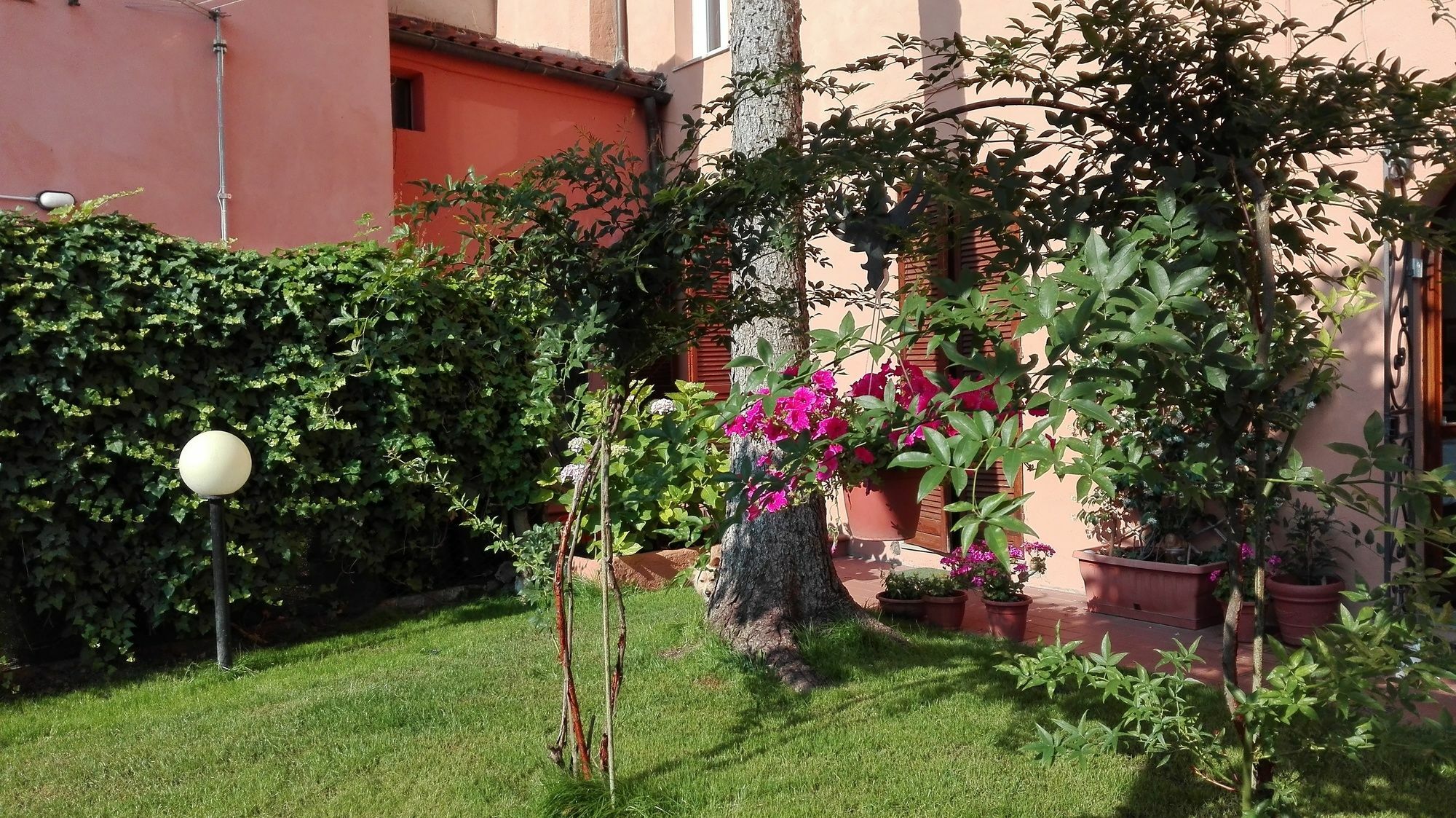 Al Giardino Di Alice Bed & Breakfast เปรูจา ภายนอก รูปภาพ