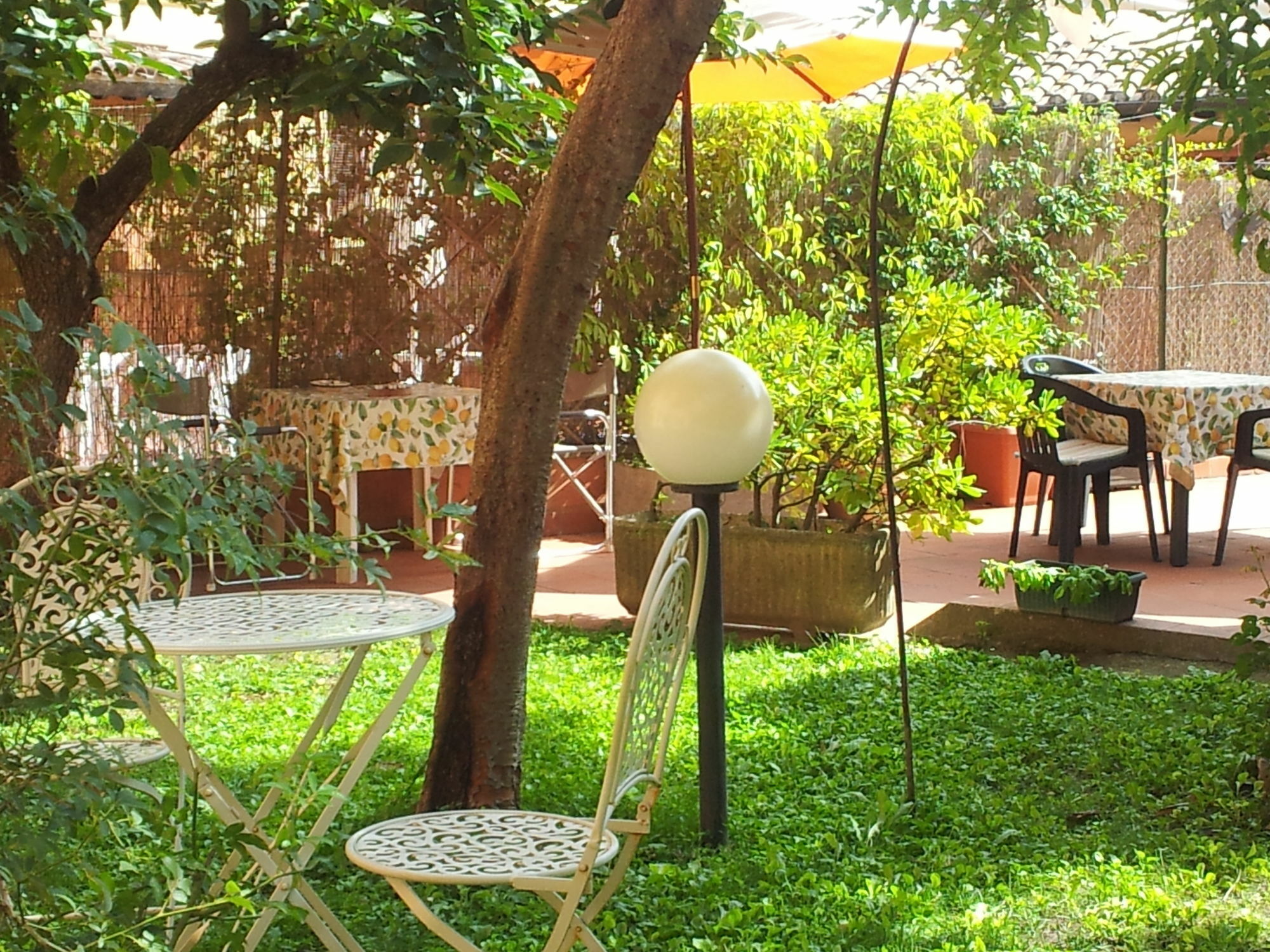 Al Giardino Di Alice Bed & Breakfast เปรูจา ภายนอก รูปภาพ