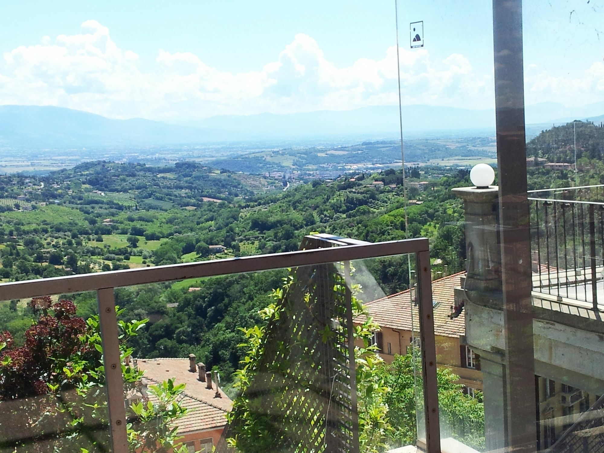 Al Giardino Di Alice Bed & Breakfast เปรูจา ภายนอก รูปภาพ