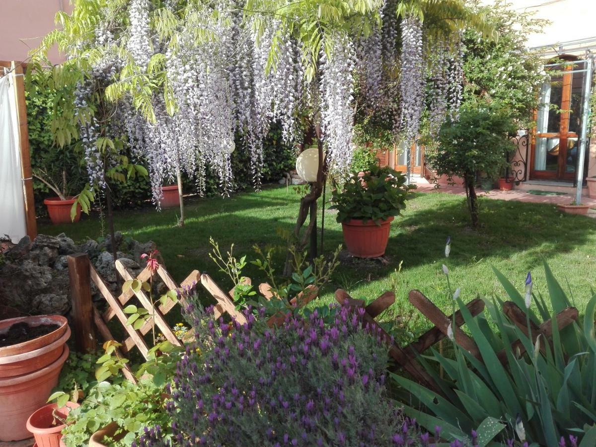 Al Giardino Di Alice Bed & Breakfast เปรูจา ภายนอก รูปภาพ